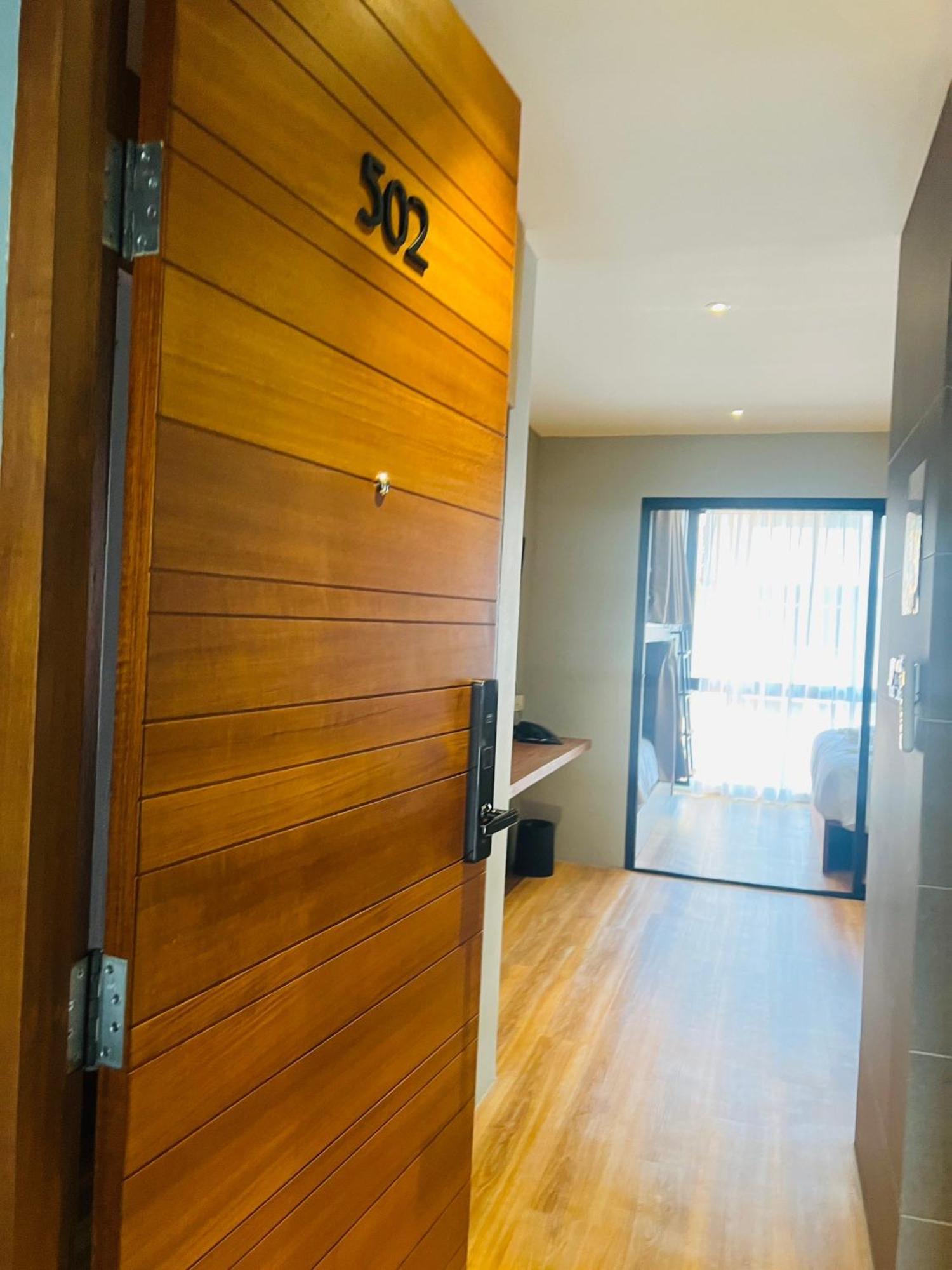 Woodstory Boutique Hotel Bangkok Exterior photo